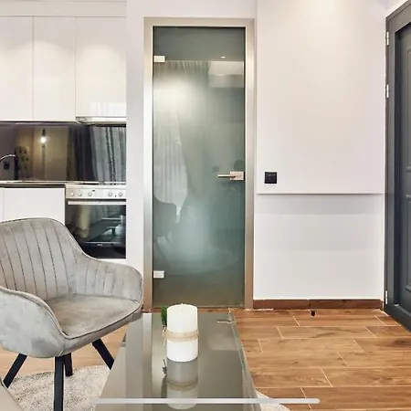 アパート Amuse Luxury